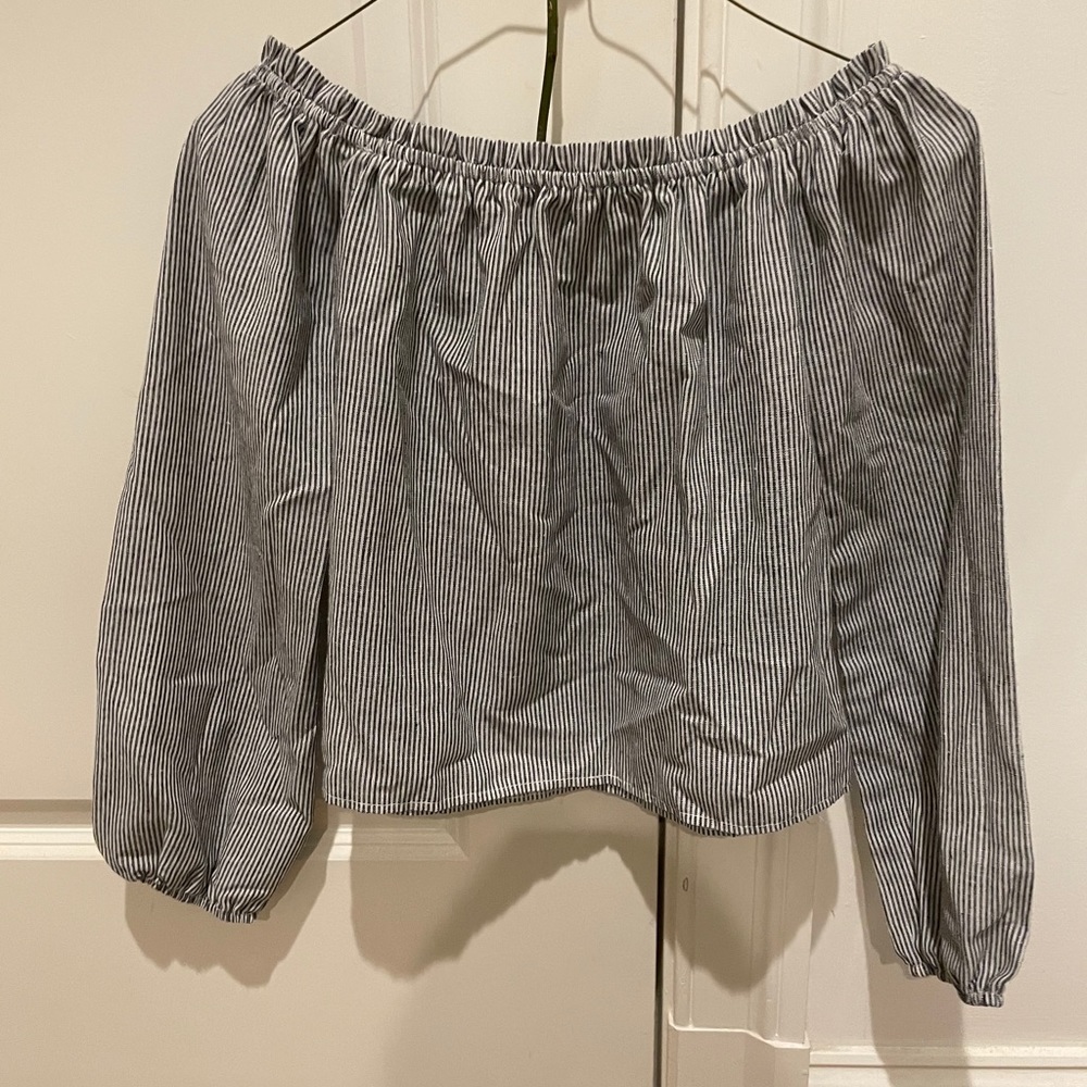 Brandy Melville long sleeve top